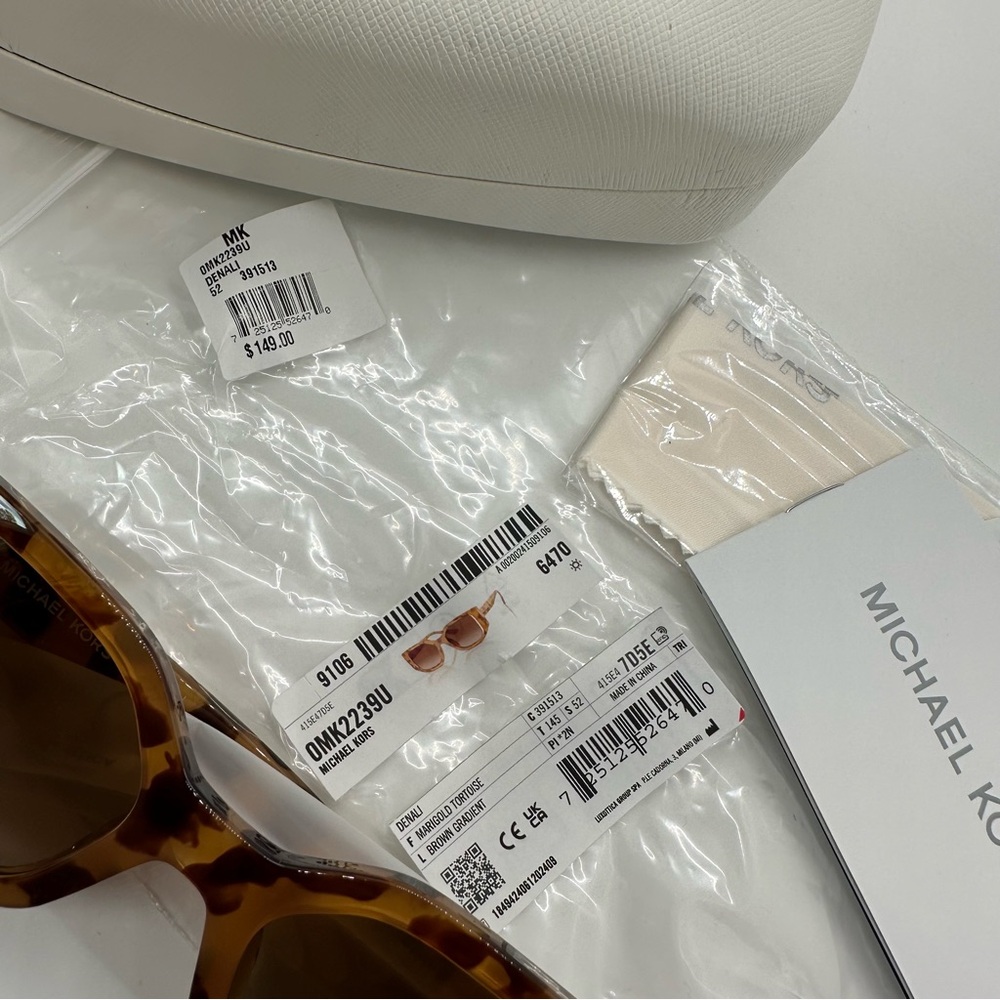 NWT Michael Kors | Denali Marigold Tortoise Shell Cut Out Square Sunglasses $149 - Picture 3 of 5